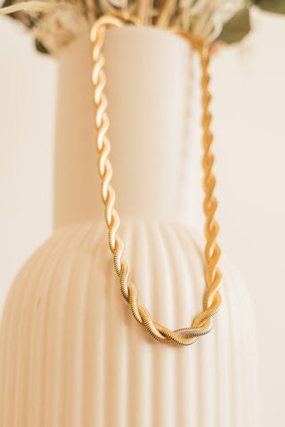 Collier Karen
